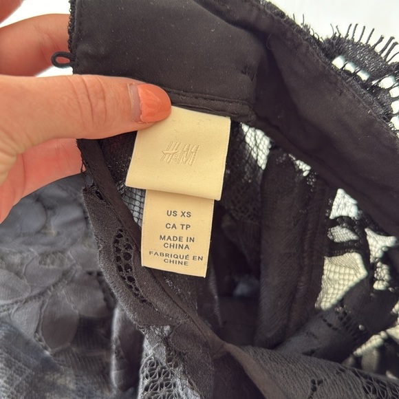 H&M Lace Floral Blouse - Picture 5 of 5